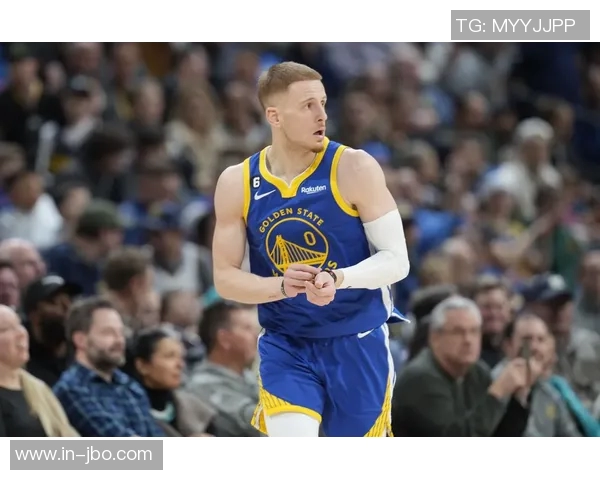 勇士高效投篮展现团队配合小佩顿强调流畅传球的重要性